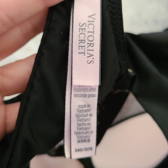 💝Victoria's Secret push up bra💝 - Picture 2 of 4